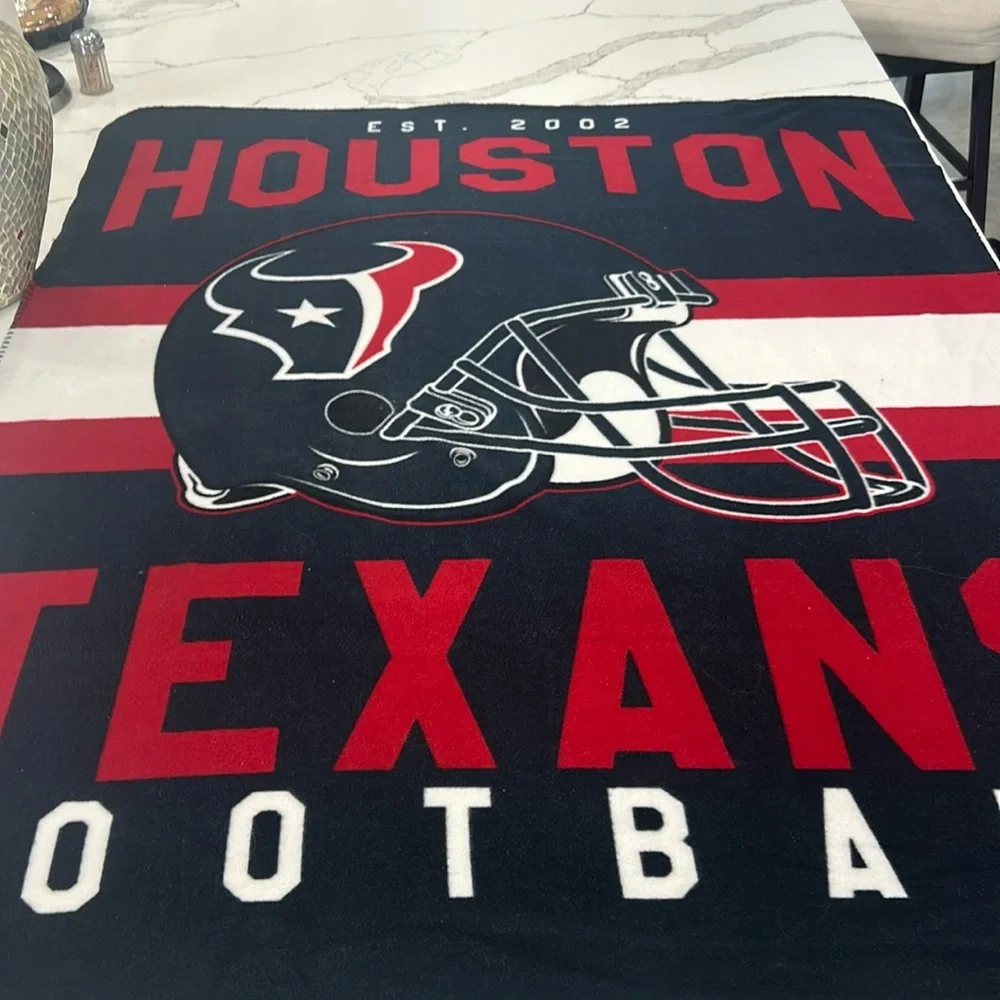 Northwest Make It‎ Official Houston Texas Throw.